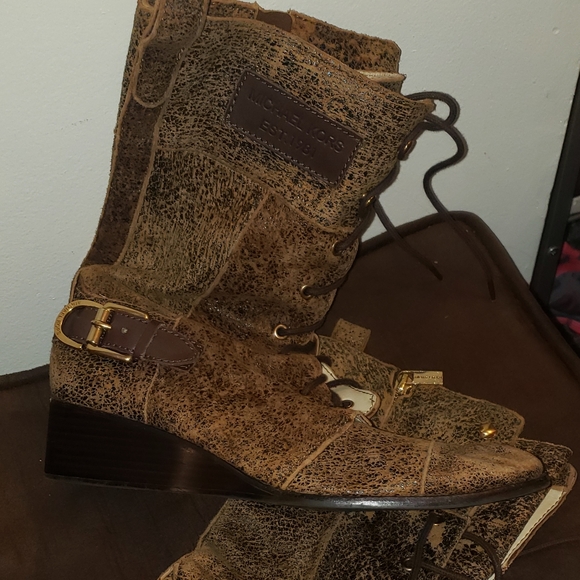 Rustic MK wedge zip boots and matching bag - Picture 4 of 8